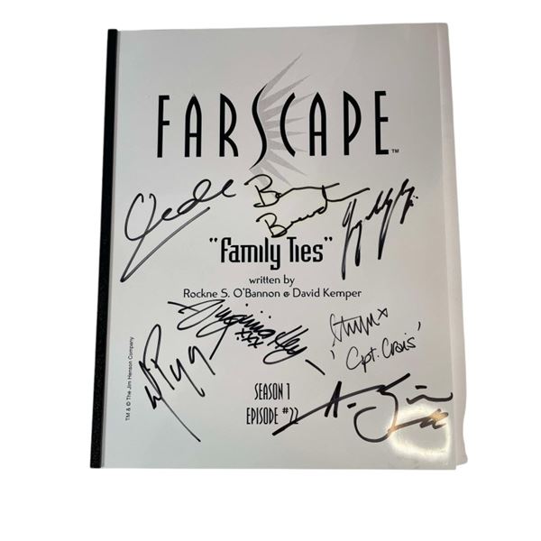 Farscape (1999-2003) - Cast Signed Script