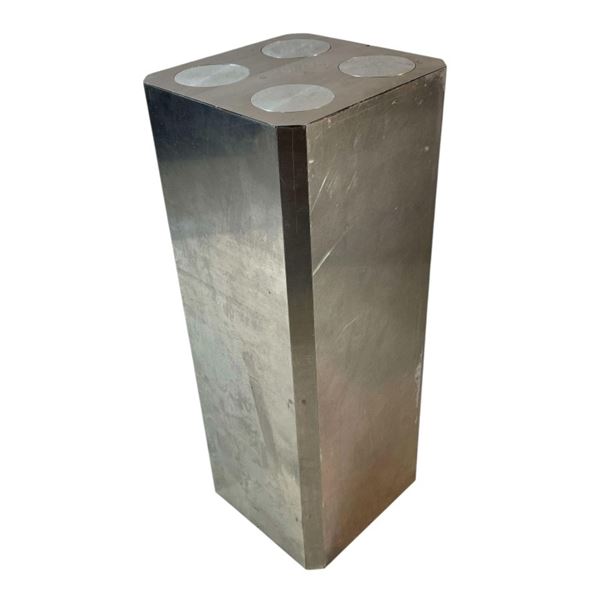 Eureka (2006-2012) - Static Aluminum Containment Unit