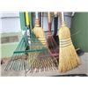 Image 5 : Brooms,planter A