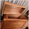 Image 2 : Wood chest B