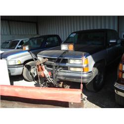 CHEVROLET SILVERADO 1500 4WD EXTENDED CAB PICKUP, s/n 2GCEK19K6R1223574: