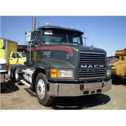 MACK CH613 TRI AXLE TRUCK TRACTOR, s/n 1M1AA18Y0YW123159: