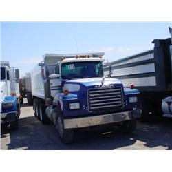 MACK RD688S TRI AXLE DUMP TRUCK, s/n 2M2P267CXPC015289: