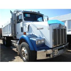 KENWORTH T800 T/A DUMP TRUCK, s/n 1XKDDE9X5SJ664878: