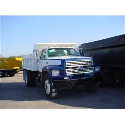 FORD F700 S/A DUMP TRUCK, s/n 1FDPK74C6RVA32775: