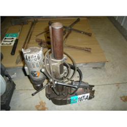 MILWAUKEE MAGNETIC DRILL PRESS