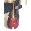 Image 2 : Yamaha Acoustic Electric Guitar & Case 10 A
