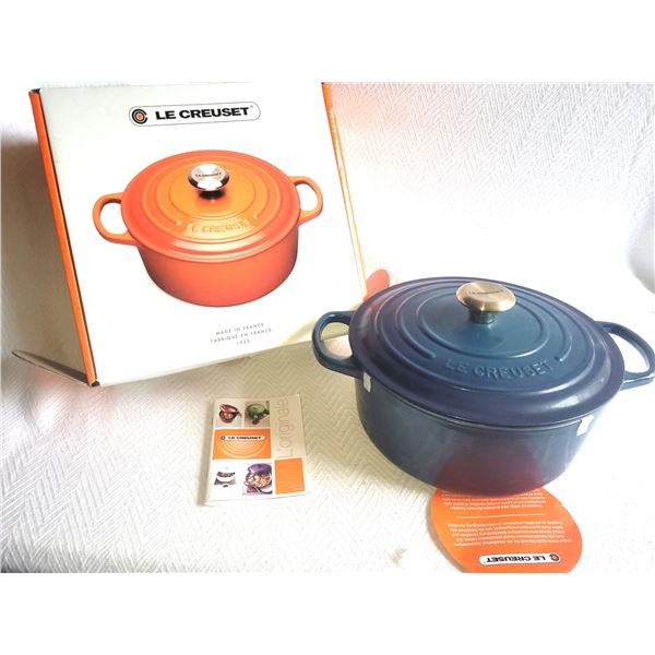 Le Creuset Dutch Oven A