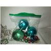Image 21 : Vintage Christmas Ornaments A