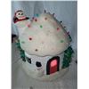 Image 3 : Vintage Lighted Snow House A