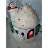 Image 5 : Vintage Lighted Snow House A