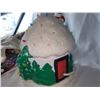 Image 8 : Vintage Lighted Snow House A