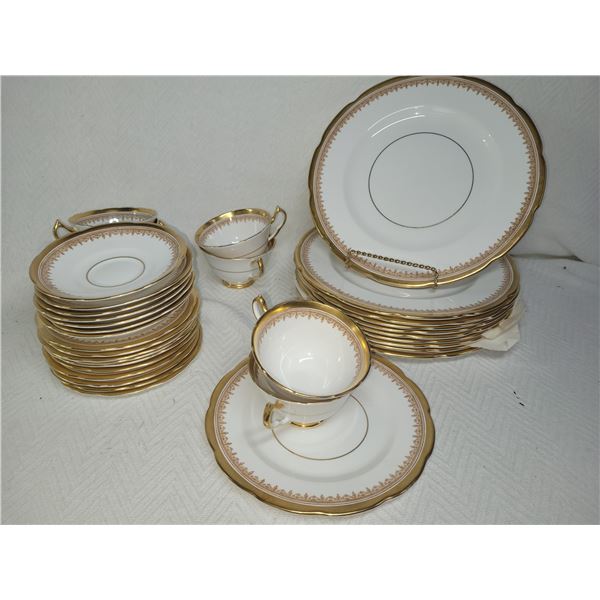 Collingwoods Bone China Dinnerware A