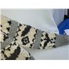 Image 4 : Cowhichan Sweater A