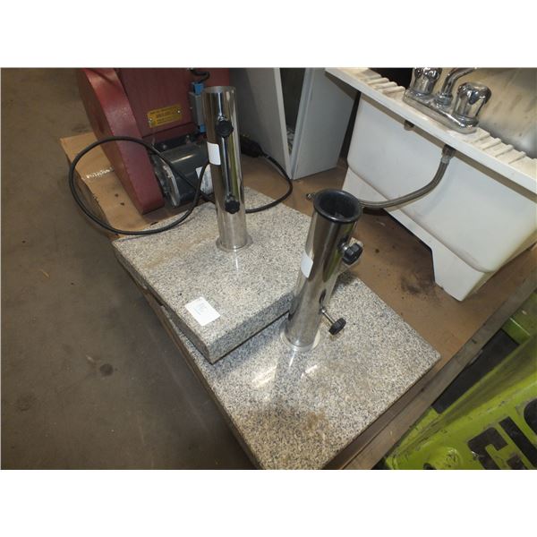 2 Umbrella Base's