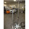 Image 3 : 10 IV Poles & 1 Lamp