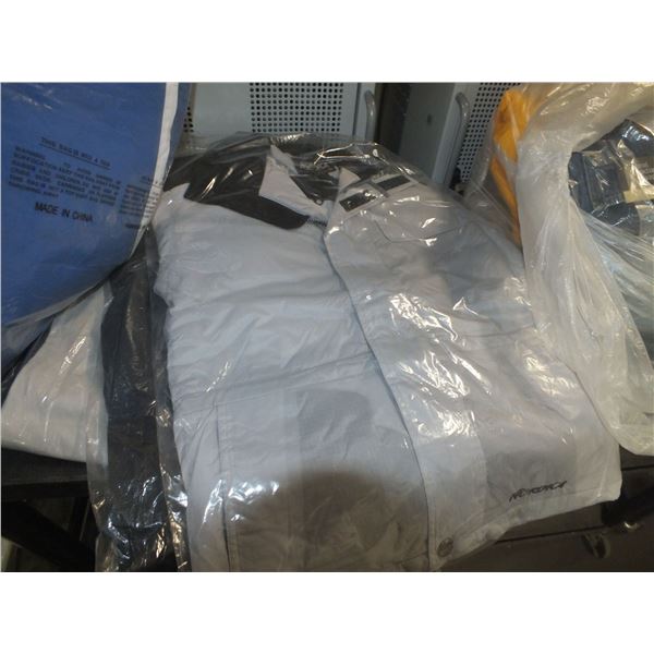 35 Pieces Of Assorted Clothing