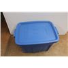Image 2 : * Rubbermaid Roughneck Tote with Lid 24'' x 16''
