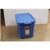 Image 3 : * Rubbermaid Roughneck Tote with Lid 24'' x 16''