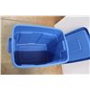 Image 5 : * Rubbermaid Roughneck Tote with Lid 24'' x 16''