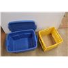 Image 7 : *Rubbermaid Roughneck Tote with Lid 24'' x 16'' and Plastic Crate