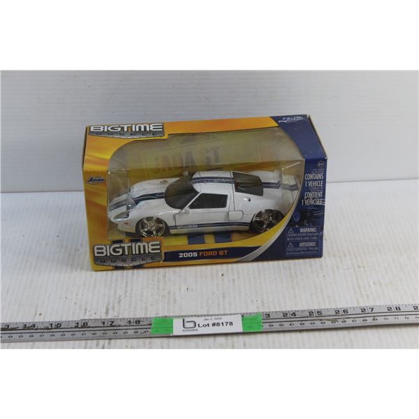 Big Time Muscle Die Cast 2005 Ford Gt Car Toy