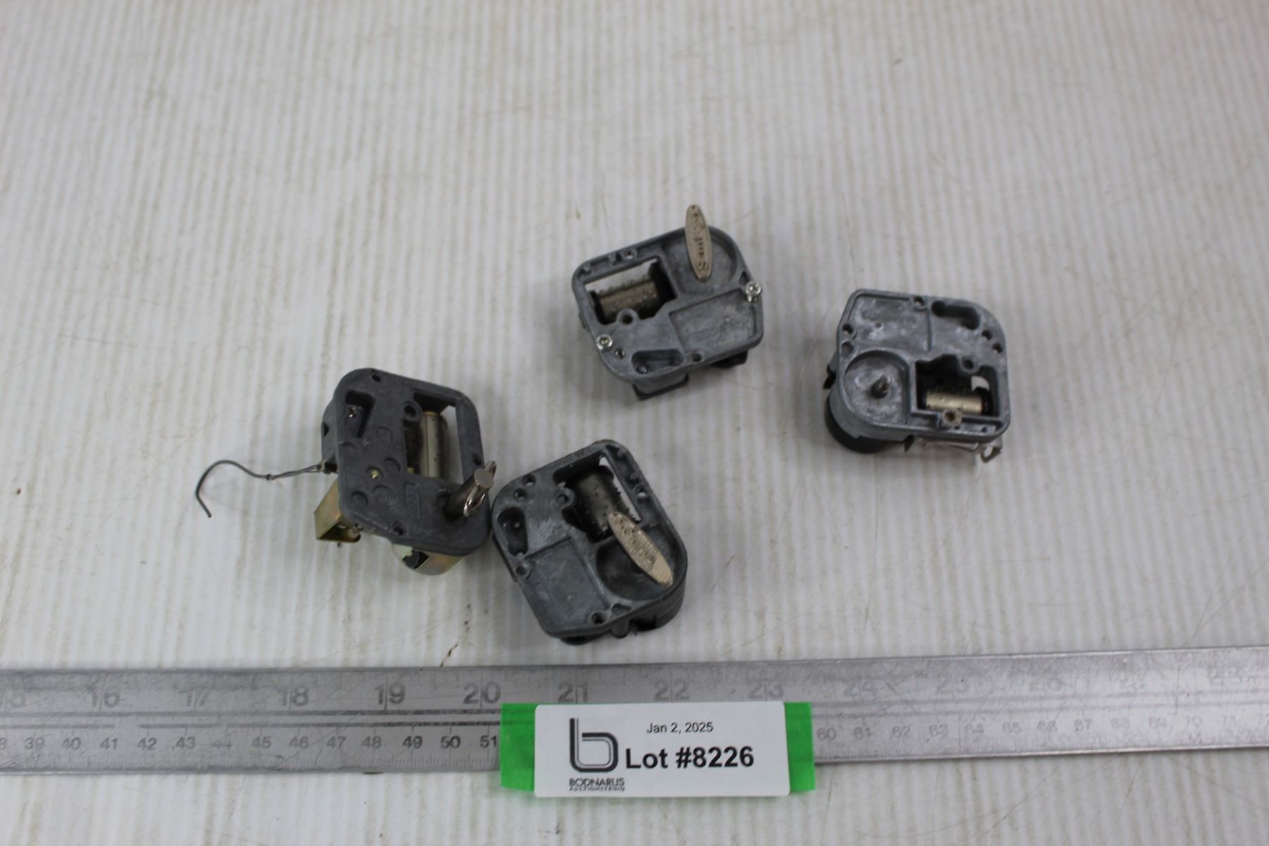 Small Box Motor (4) Small Music Box Motors- All As Is - Bodnarus Auctioneering