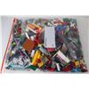 Image 3 : Lot of Lego Pieces & Parts (14 1/2" x 11 1/2" Zip-Lock - Bag)