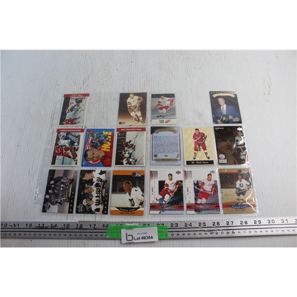 (16) Gordie Howe Hockey Cards