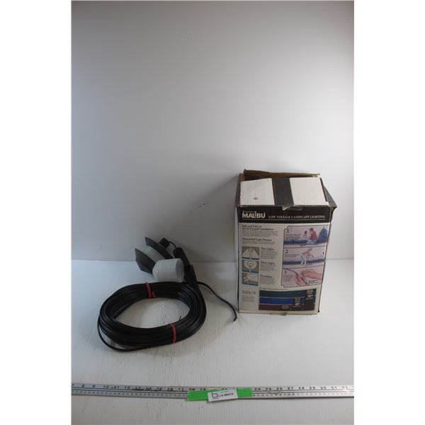 Malibu Low Voltage Landscape Lighting Set - As Is