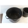 Image 5 : (2) Graniteware Pots and a Strainer Insert