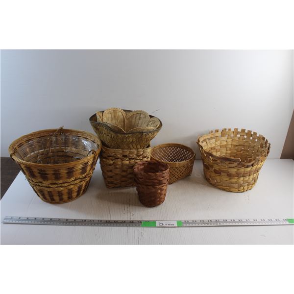 (8) Wicker Baskets