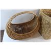 Image 4 : (2) Wicker Baskets