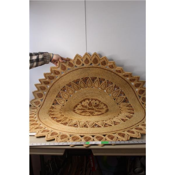 *Woven Mat 46" Diameter