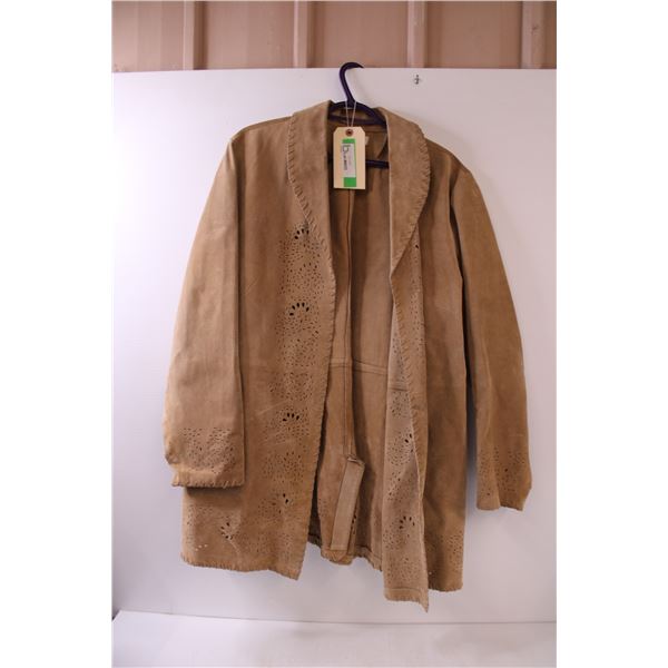 * Cold Water Creek Women's Leather Jacket - Size Large