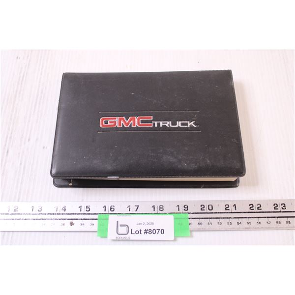 GMC Safari 1996 Van Manual w/Case