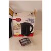 Image 2 : Betty Crocker Electric Kettle, Powers On