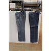 Image 1 : (2) Jeans - Size XXL