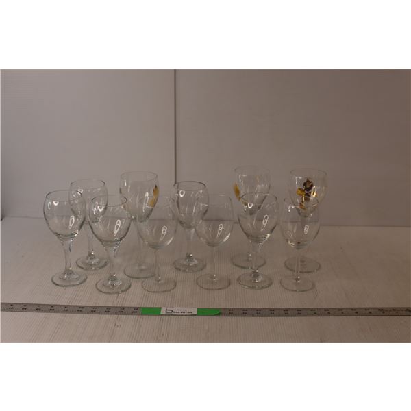 (11) Wine Glasses