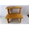 Image 2 : Wooden Step Stool, 17'' x 12.5'' x 16''