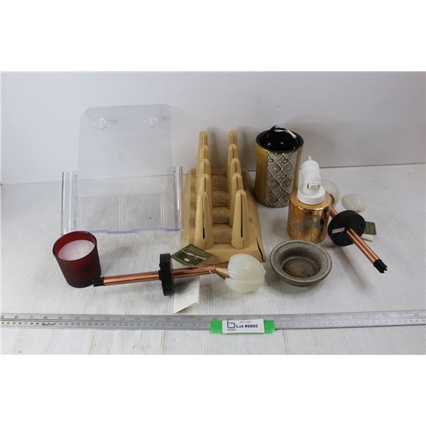 Plastic Paper Holder, Boot Drying Rack, Christmas Themed Nightlight- Powers On, Misc.