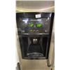 Image 2 : FRIGIDAIRE SIDE-BY-SIDE STAINLESS STEEL 36.5" FRIDGE AND FREEZER