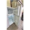 Image 2 : GE FRIDGE 23" X 60"