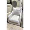Image 2 : WHITE FABRIC ACCENT CHAIR