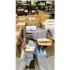 Image 2 : PALLET OF ASSORTED ITEMS INCLUDING; ORGANIZERS, HARD HAT, HAMMER, AND MORE