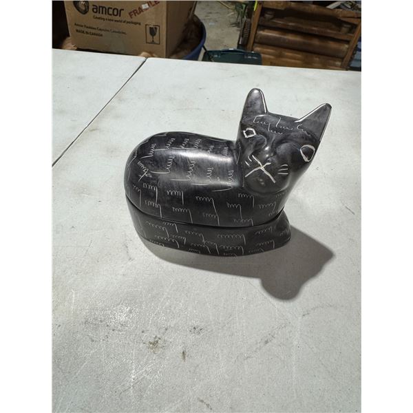 Litter cat dish made in Kenya