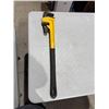 Image 1 : 36 inch pipe wrench