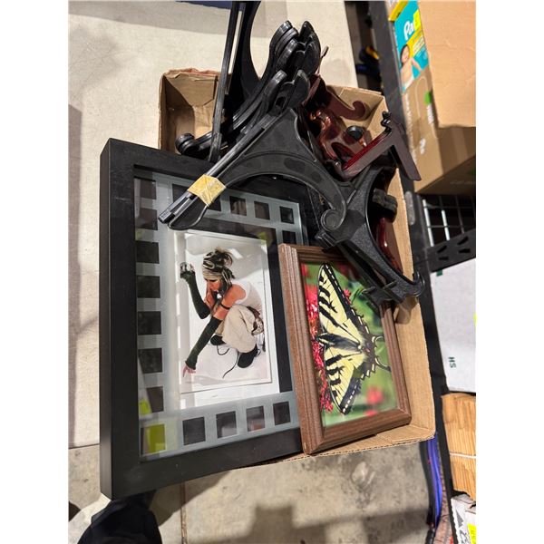 Pictures and picture stands