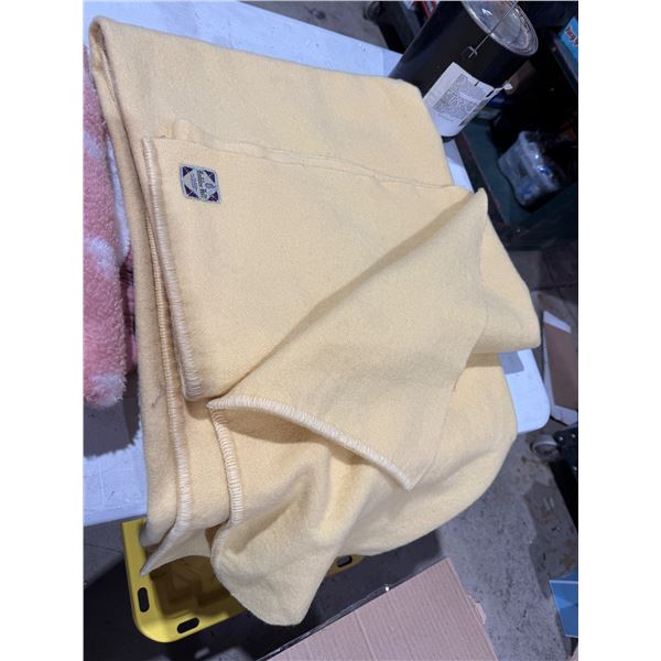 Haddon Hall wool blanket