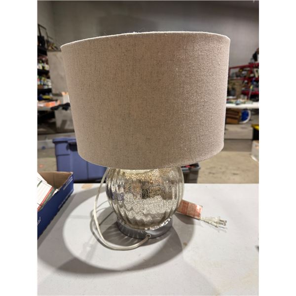 Table lamp